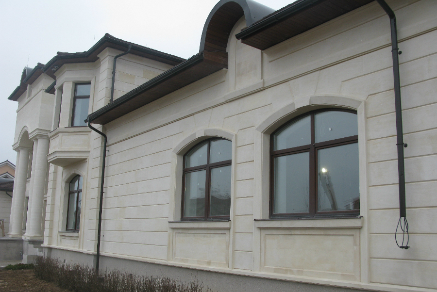 Облицовка фасада песчаником, фото готовой отделки, виды песчаника -  рассчитать стоимость облицовки дома в Москве